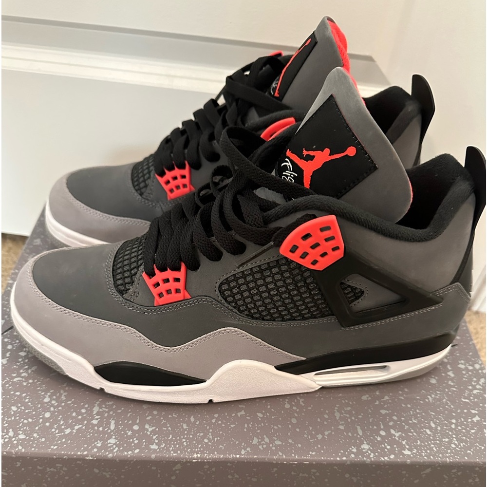 Air Jordan 4 retro